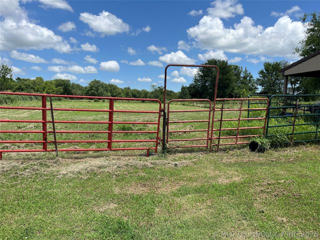 14260 N 270 Road, Okmulgee, OK 74447