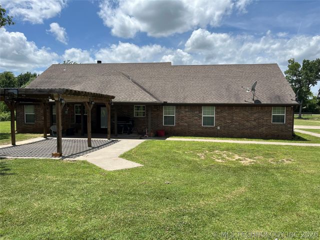 14260 N 270 Road, Okmulgee, OK 74447