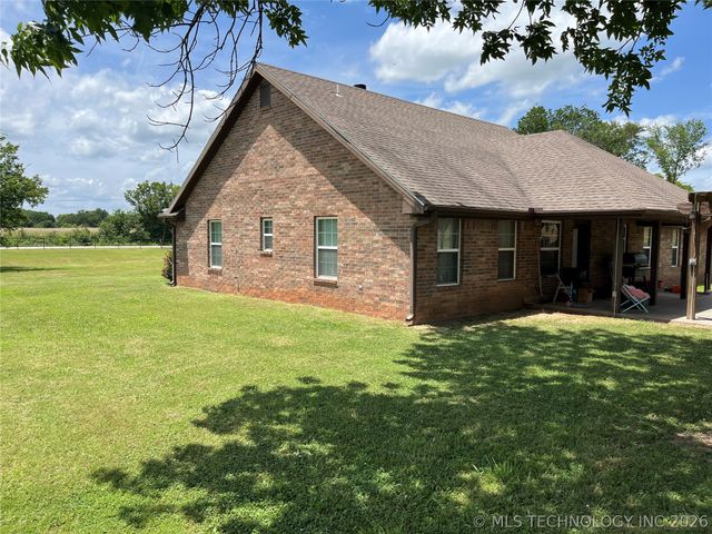 14260 N 270 Road, Okmulgee, OK 74447