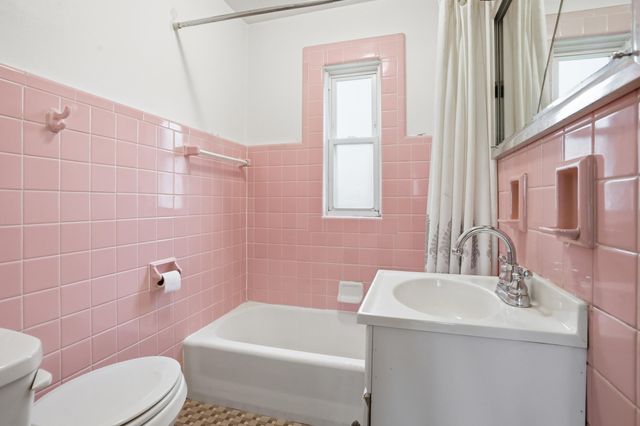 33 E 700 N, Valparaiso, IN 46383