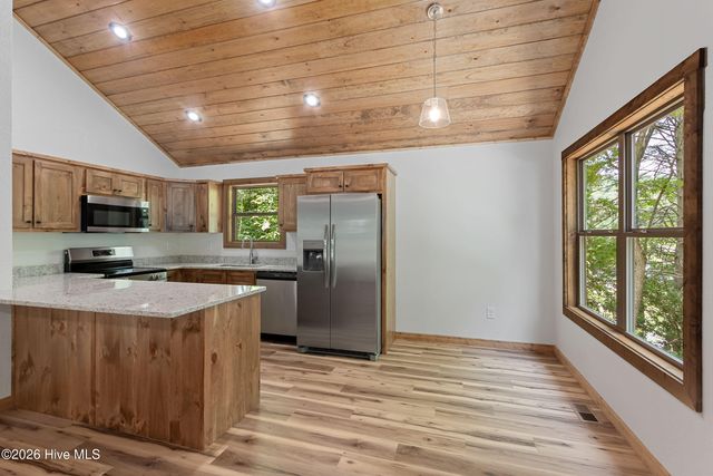 80 Oak Knob Drive, Murphy, NC 28906