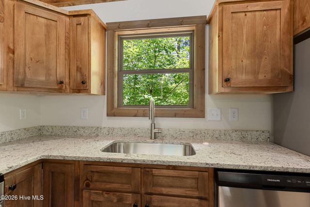 80 Oak Knob Drive, Murphy, NC 28906