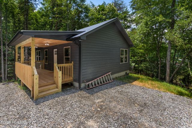 80 Oak Knob Drive, Murphy, NC 28906