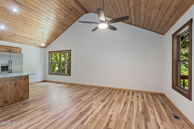 80 Oak Knob Drive, Murphy, NC 28906