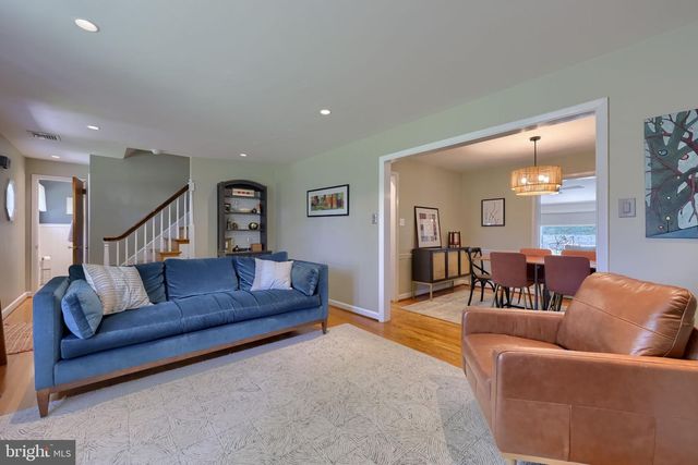 1024 SKYLINE DR, Lancaster, PA 17601
