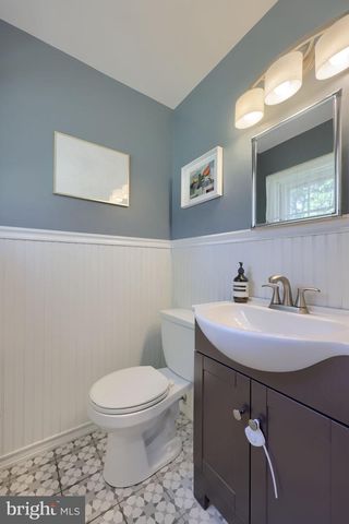 1024 SKYLINE DR, Lancaster, PA 17601