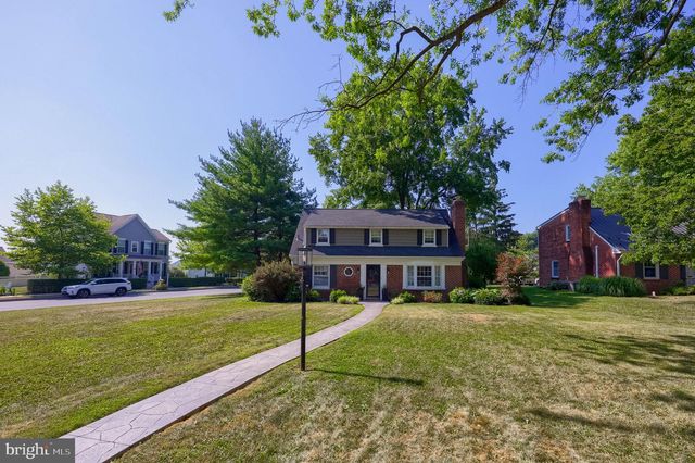 1024 SKYLINE DR, Lancaster, PA 17601