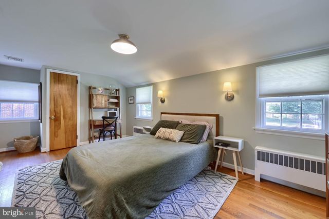 1024 SKYLINE DR, Lancaster, PA 17601