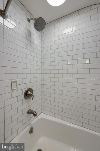 1024 SKYLINE DR, Lancaster, PA 17601