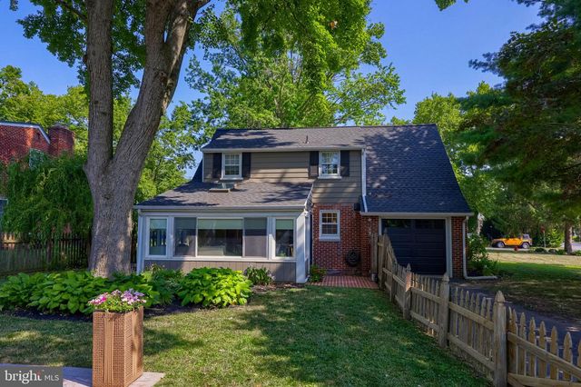 1024 SKYLINE DR, Lancaster, PA 17601