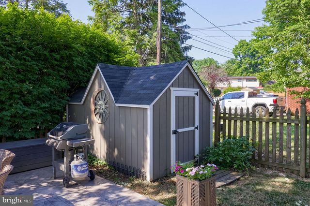 1024 SKYLINE DR, Lancaster, PA 17601