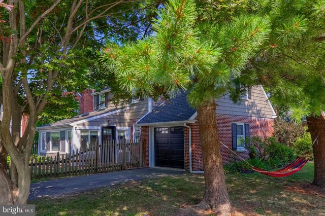 1024 SKYLINE DR, Lancaster, PA 17601