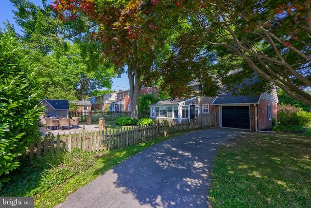 1024 SKYLINE DR, Lancaster, PA 17601