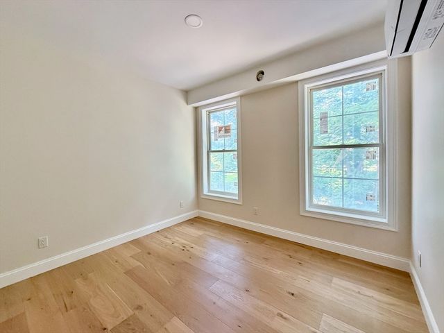 94 Lyman Rd A, Northampton, MA 01060
