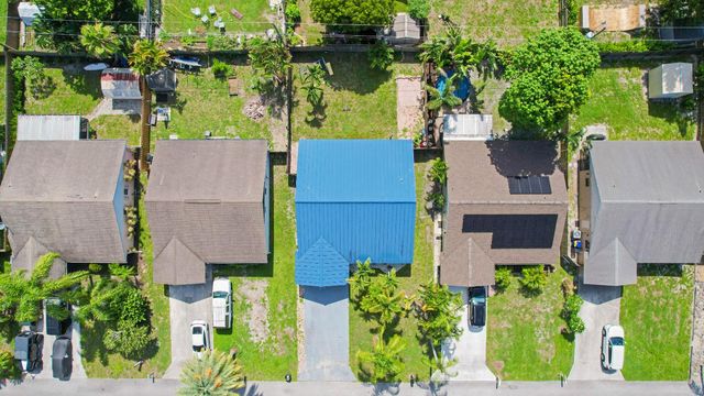 5929 SE Collins Avenue, Stuart, FL 34997