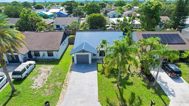 5929 SE Collins Avenue, Stuart, FL 34997
