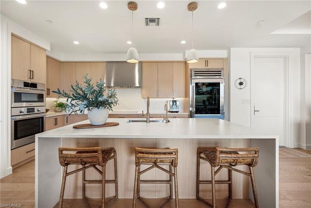 1115 Central AVE 443, Other, FL 34102