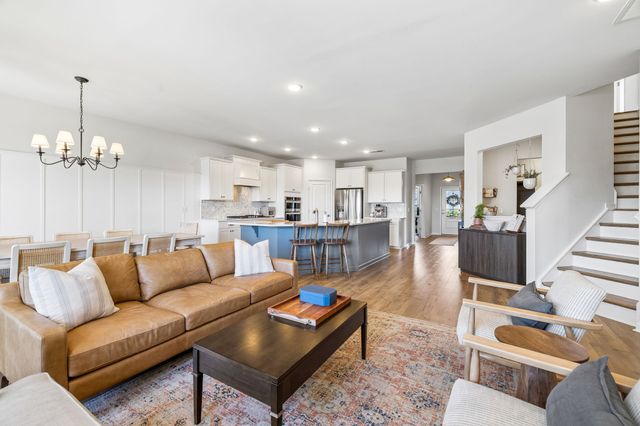 120 Macy Dr, Hendersonville, TN 37075