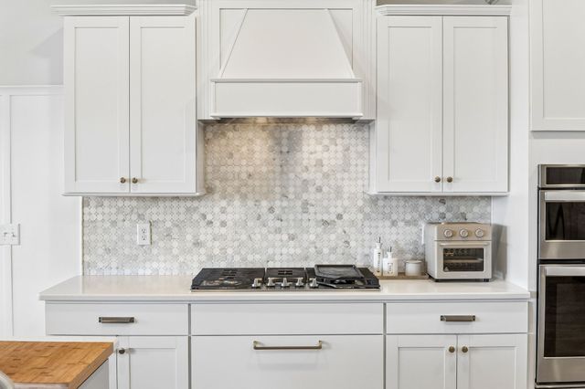 120 Macy Dr, Hendersonville, TN 37075