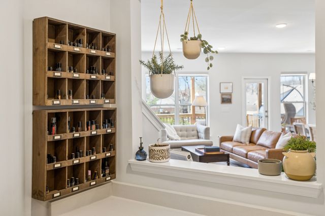 120 Macy Dr, Hendersonville, TN 37075