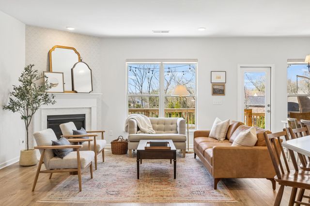 120 Macy Dr, Hendersonville, TN 37075