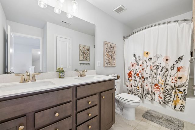 120 Macy Dr, Hendersonville, TN 37075