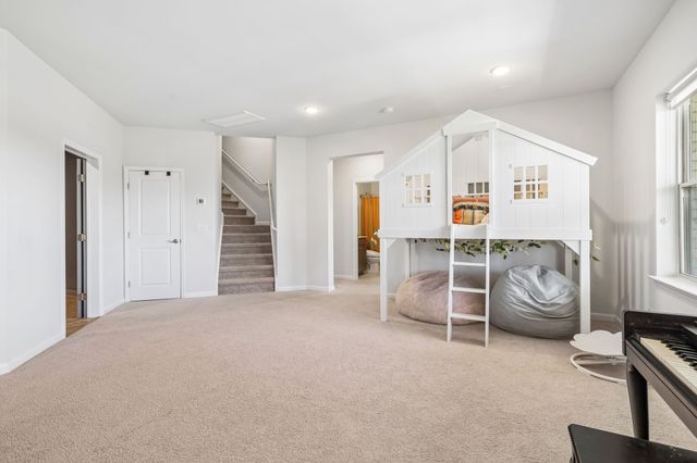 120 Macy Dr, Hendersonville, TN 37075