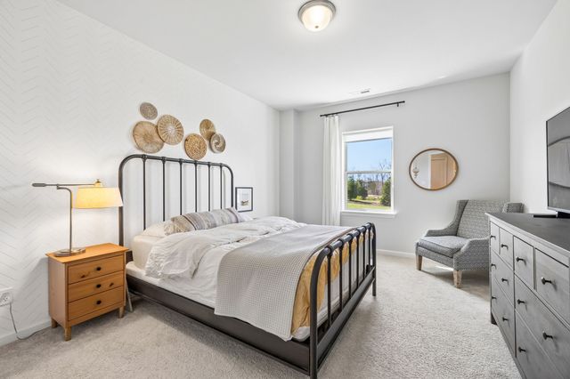 120 Macy Dr, Hendersonville, TN 37075