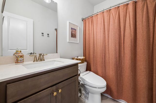 120 Macy Dr, Hendersonville, TN 37075