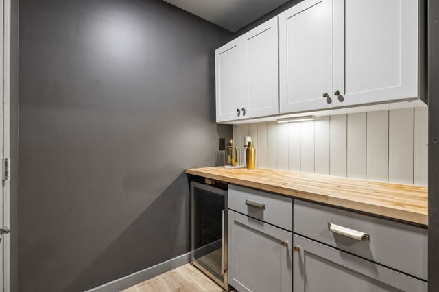 120 Macy Dr, Hendersonville, TN 37075