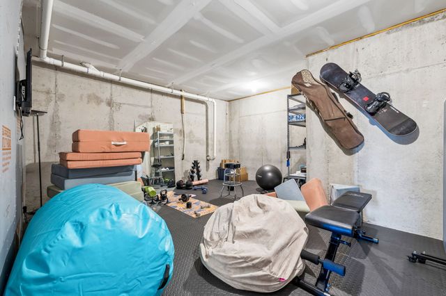 120 Macy Dr, Hendersonville, TN 37075