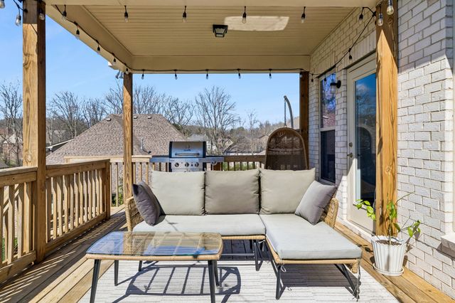 120 Macy Dr, Hendersonville, TN 37075