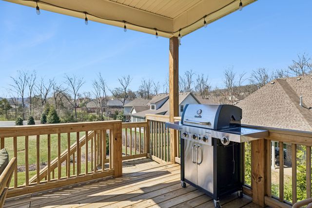 120 Macy Dr, Hendersonville, TN 37075