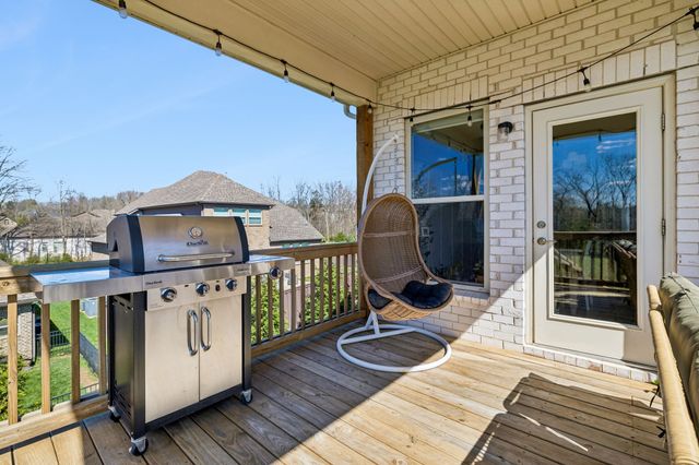 120 Macy Dr, Hendersonville, TN 37075