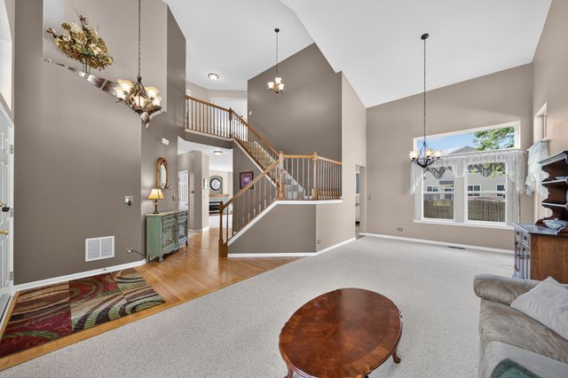 251 Winslow Way, Lake In The Hills, IL 60156