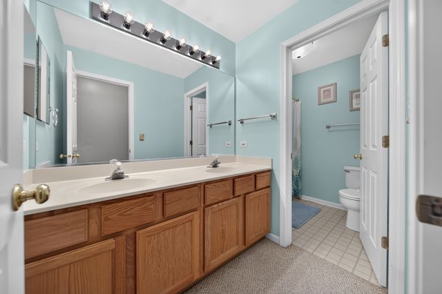 251 Winslow Way, Lake In The Hills, IL 60156