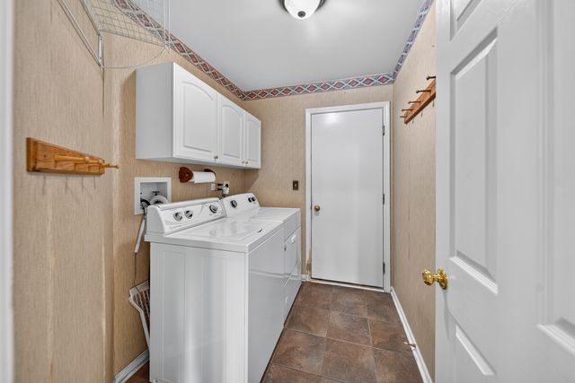 251 Winslow Way, Lake In The Hills, IL 60156