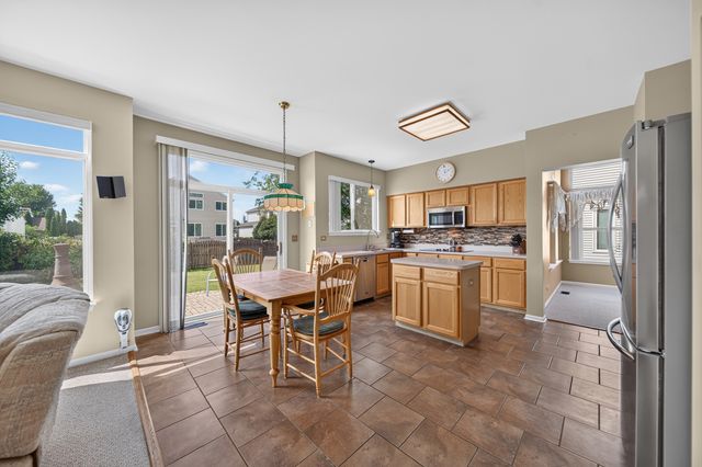251 Winslow Way, Lake In The Hills, IL 60156