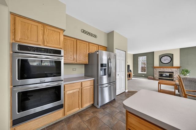 251 Winslow Way, Lake In The Hills, IL 60156