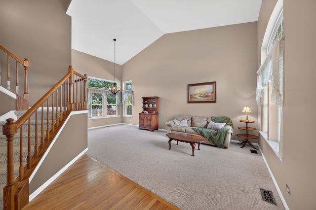 251 Winslow Way, Lake In The Hills, IL 60156