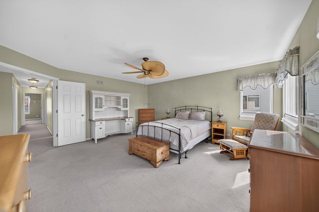 251 Winslow Way, Lake In The Hills, IL 60156