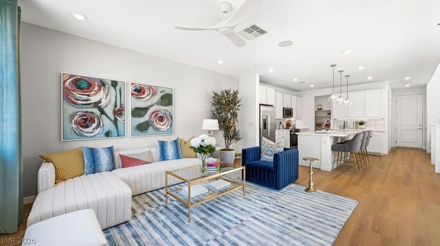 1533 Song Lark Lane, Las Vegas, NV 89138