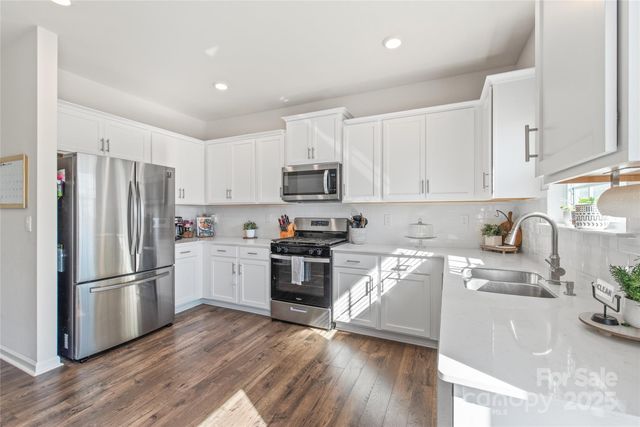 9233 Mackinaw Drive, Gastonia, NC 28056