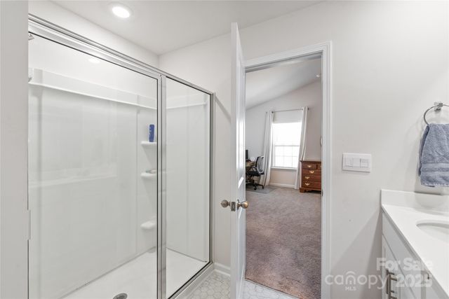 9233 Mackinaw Drive, Gastonia, NC 28056