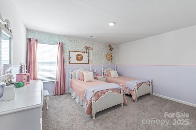 9233 Mackinaw Drive, Gastonia, NC 28056