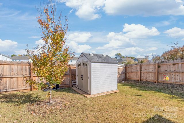 9233 Mackinaw Drive, Gastonia, NC 28056