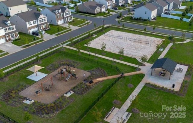 9233 Mackinaw Drive, Gastonia, NC 28056