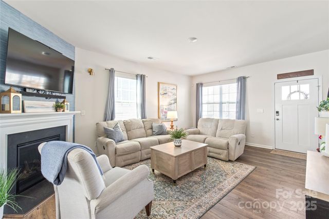 9233 Mackinaw Drive, Gastonia, NC 28056