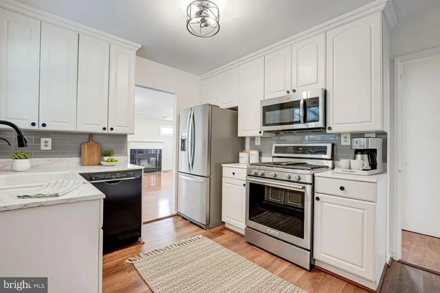 5924 CAUBA CT, Alexandria, VA 22310