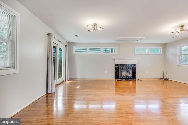 5924 CAUBA CT, Alexandria, VA 22310